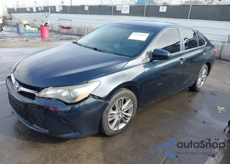 2015 Toyota Camry Se z USA, uszkodzony, nr VIN 4T1BF1FK5FU023518